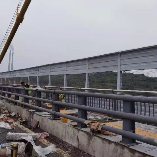 揚州高速公路隔聲屏障怎么安裝,道路聲屏障供應商